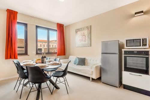 Palazzo Buccellato -Lucca Station-