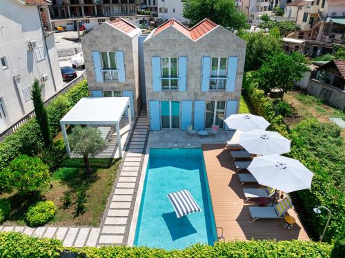 Villa Lastva 2 - five star luxury villa with pool