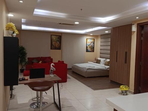 Experience The Art of Luxury living in Gold Crest Mall DHA Lahore - Lahore Experience The Art of Luxury living in Gold Crest Mall DHA Lahore - Lahore