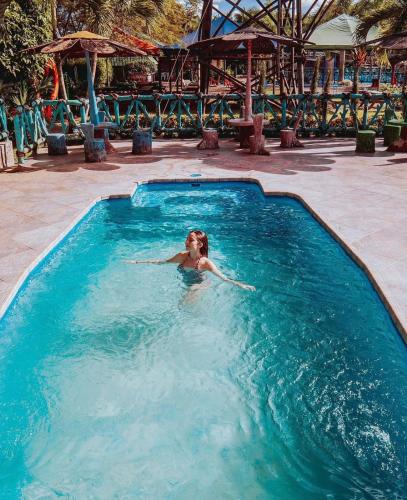 Úszómedence, Parque Hotel Cacayal in Castilla La Nueva