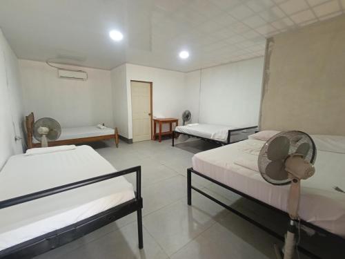 Kencho's Beach House-Sunset & Beachside stay in Ometepe in Mérida