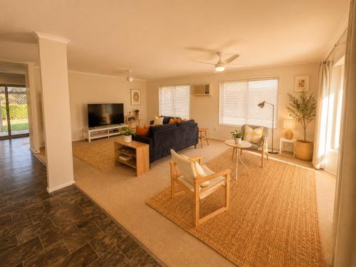 Spacious Home with Large Green Space Near Logan Hospital & Golf Resort
