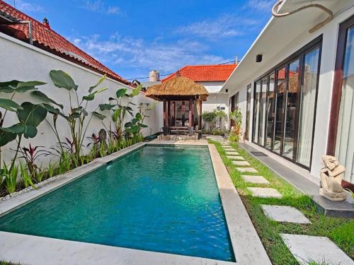Clover Villa Sanur - Bali