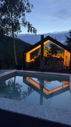 Cabana207 - Private Mountain Cabin with Hot Tub in Negreni
