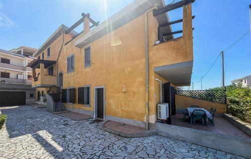 2 Bedroom Nice Apartment In Lu Bagnu