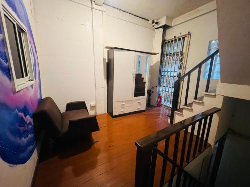 Pineapple Express hostel at BKK photo 4