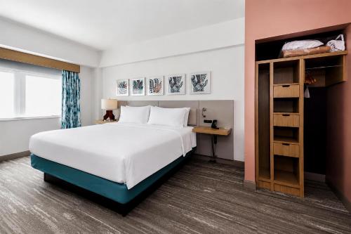 Hilton Garden Inn Ithaca - image 11