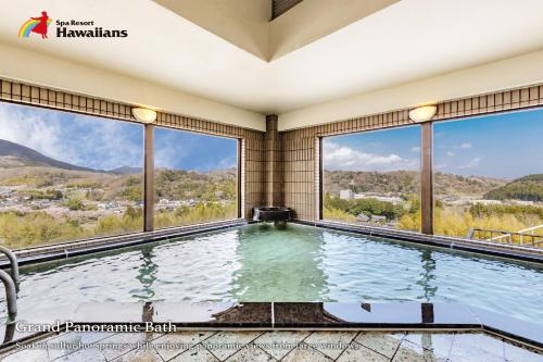 Спа с гореща изворна вода, Spa Resort Hawaiians Hotel Hawaiians in Yumoto Station