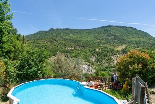 Le Frêne - La Ferme Des Aygues (Le Frene - La Ferme Des Aygues) in Montaulieu