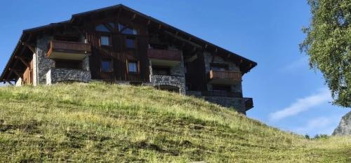 Chalet des Eucherts - La Rosiere- Appartement spacieux, 112 m2, 4 chambres pour 9-10 personnes, 300 m des pistes, parking privé, Vue exceptionnelle