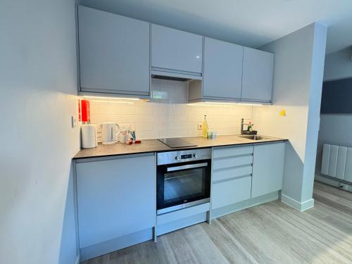 Boutique Exeter Apartment with Paid Parking on Street in Exeter Central