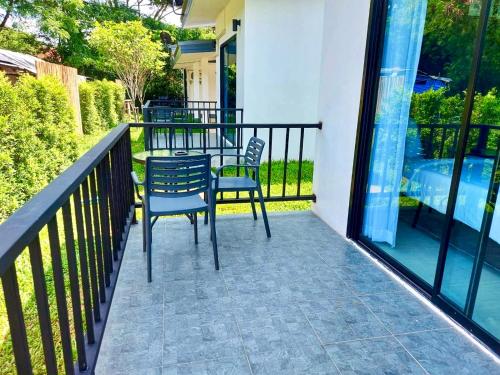 Blue Moon Boutique Resort in Sichon