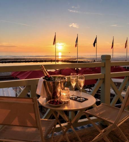 La Digue, Face mer, accès direct à la digue Wimereux