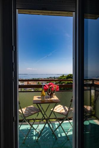 Lucia Exclusive apartment with Wonderful Lake View