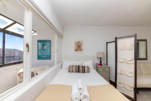 Bright and Homey 1 Bedroom in Gardens - image 3