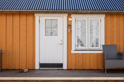 Ieeja, Åsebua - Renovated rorbu with seaview (Asebua - Renovated rorbu with seaview) in Tind