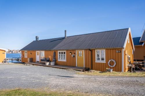 Viesnīcas āriene, Åsebua - Renovated rorbu with seaview (Asebua - Renovated rorbu with seaview) in Tind