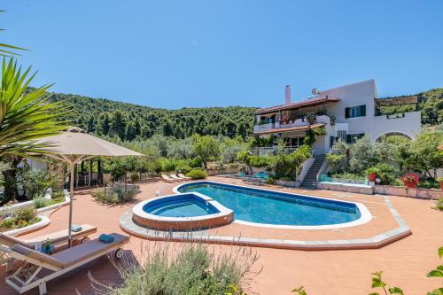 外觀, Nature Grand Estate - Spacious Villa with Pool in 帕諾爾莫斯