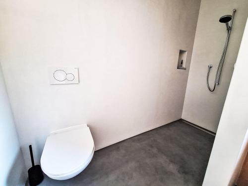 Bathroom, Apartment Charmante und neu gebaute Ferienwohnung Teja by Interhome in Ftan