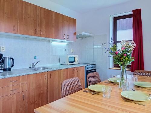 Konyha, Holiday Home Green Valley Park Stárkov 10 by Interhome (Holiday Home Green Valley Park Starkov 10 by Interhome) in Stárkov