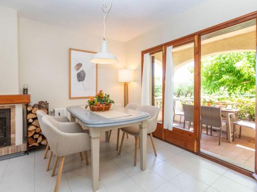 virtuve, Holiday Home Mas Rovira 8 by Interhome in Bellcaire d'Emporda