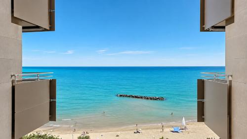 View, SkyMare - Beachfront Sea View Apartment in Porto San Giorgio