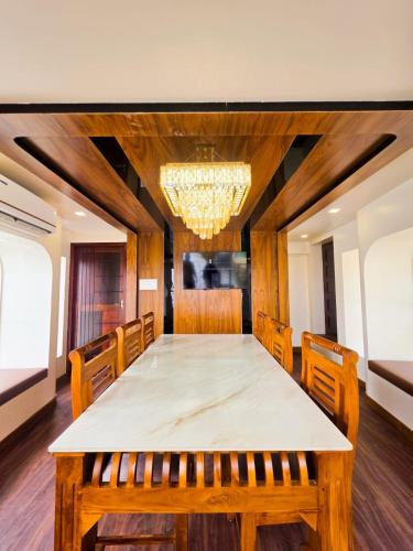 Navora Houseboats - image 5