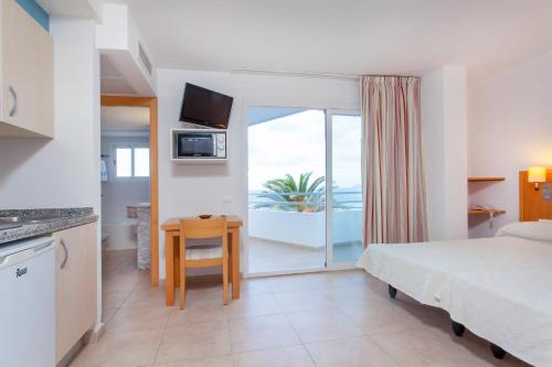 Apartamentos Mar y Playa