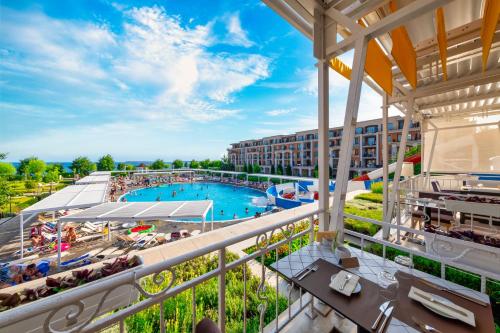 수영장, Premier Fort Beach Hotel in 스베티 블라스