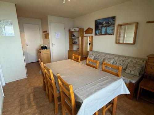 2 pièces cabine 5 pers. au pied des pistes, vue vallée, balcon