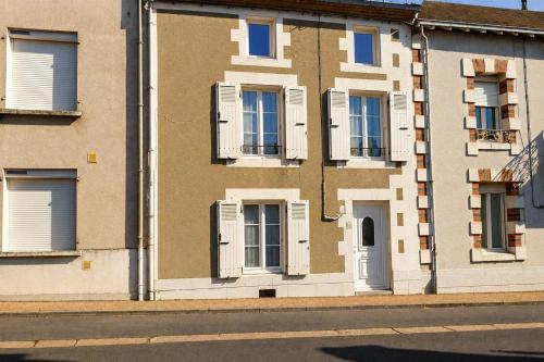 2-Bedroom Home in Availles-Limouzine Sleeps 4 in Availles-Limouzine