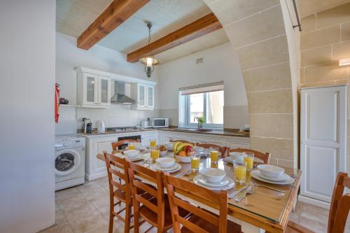 Rebekah Holiday Home 5
