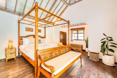 Spacious 2 Villas combined 9 bedrooms 2 pools - image 3