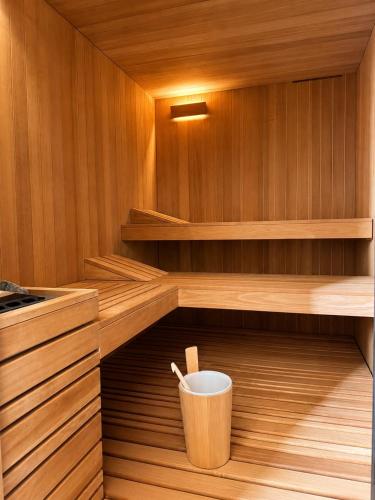 Sauna, TRILIV 20 personnes - Piscine 25m Sauna Jacuzzi in Etel (Bretagne)