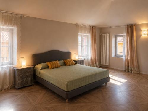 Castello di Morozzo Guest House in Morozzo