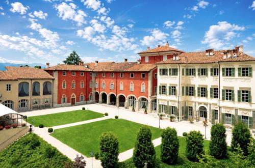 Castello di Morozzo Guest House in Morozzo