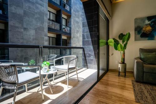 陽台/露台, Musa Del Carmen, Centric Apt with Rooftop, Pool, Hot tub, Gym in 卡門海灘