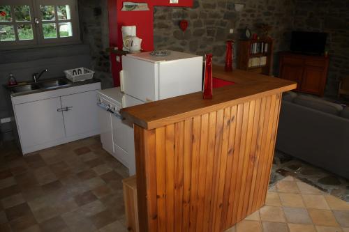 Kitchen, La Maison De Suzanne in Ruynes-en-Margeride
