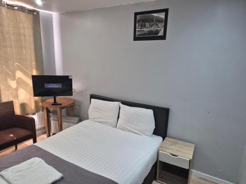 Assheton Arms Hotel Room Type - Standard Double Room with Shared Bathroom
