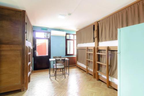 Gemeinschaftszimmer, gemischtes, 6 gäste