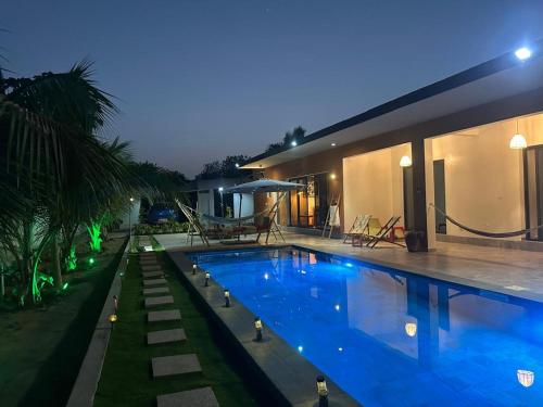 Peldbaseins, Ker Ar Mor - Villa 3 chambres avec piscine privée à Nguerigne (Ker Ar Mor - Villa 3 chambres avec piscine privee a Nguerigne) in Sintian