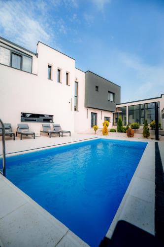 Vila AIDA, Târgu Mureş