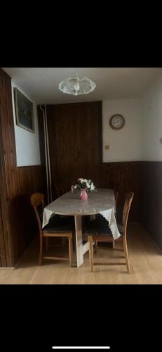 Apartments by Lidija in Medno