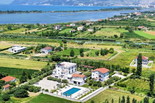 . Evergreen Laguna Vain-Lezhe