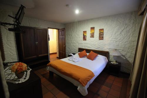 Deluxe Room image 6