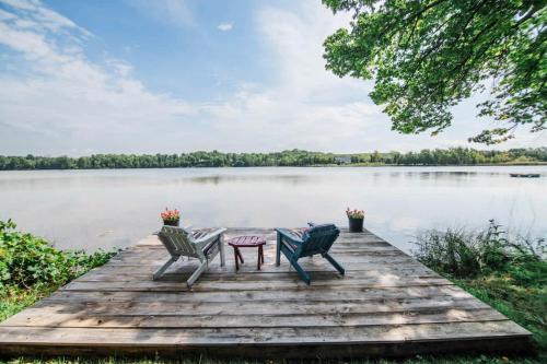 Lakefront Luxe Hideaway with Hot tub in Hayes Township