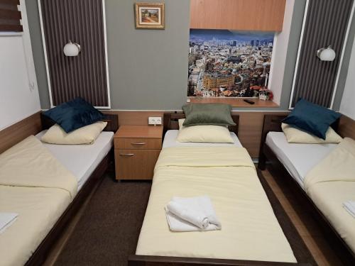 Bascarsija Guesthouse - Private Bath TV & AirCon - image 4