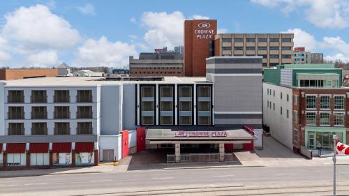 Crowne Plaza Kitchener-Waterloo by IHG