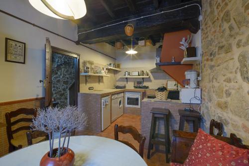 keuken, APARTAMENTO RURAL ABUELO EMILIO in Tornavacas