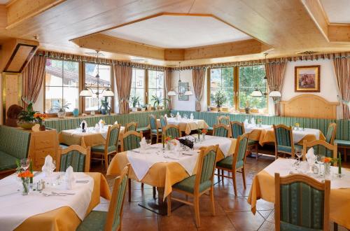 مطعم, Gasthof Baren in هولزجاو